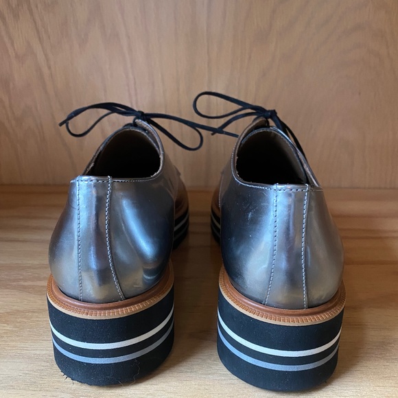 Altariva Roma Silver Platform Oxfords Size 6.5 - Picture 4 of 7